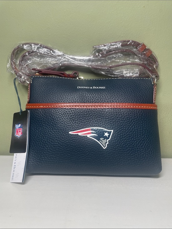 Dooney & Bourke Handbags - Dooney & Bourke Navy Crossbody with Ginger Trim